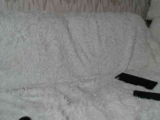PrettyAngel777 webcam