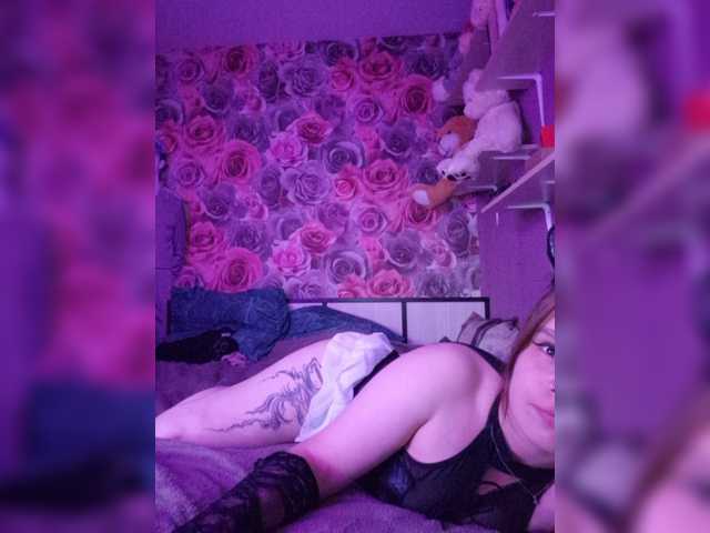 25spacegirl99kis live cam on BongaCams