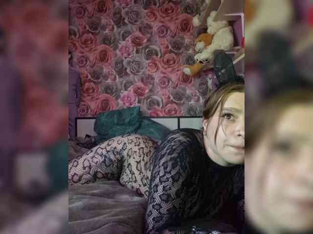 Spacegirl18 webcam