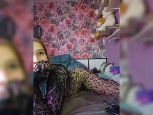 Spacegirl18 webcam