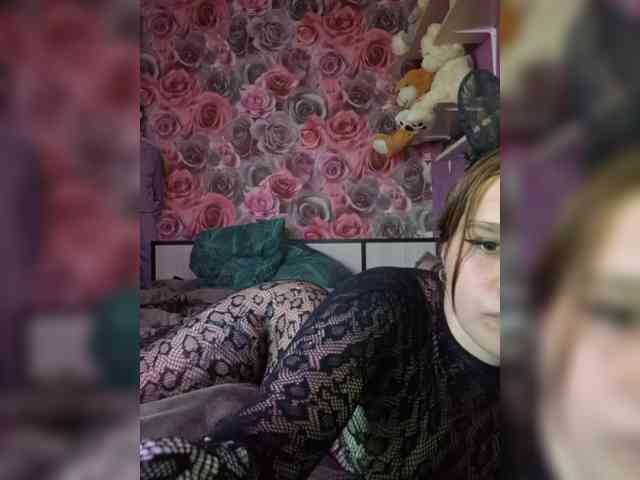 Spacegirl18 webcam