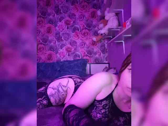 Spacegirl18 webcam