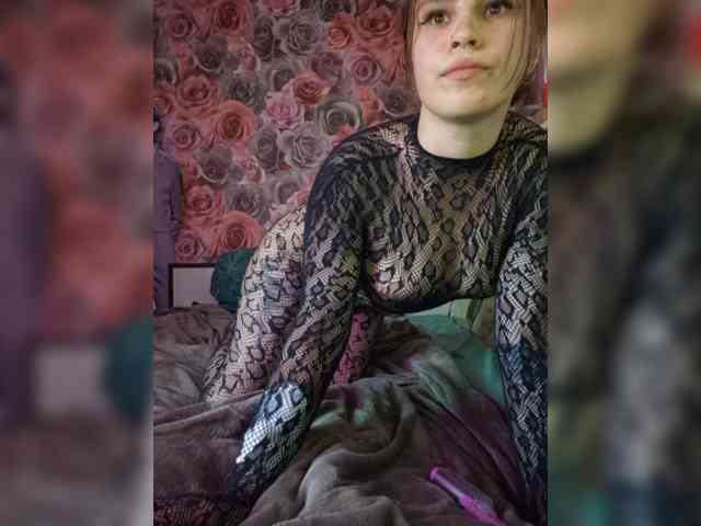 Spacegirl18 webcam