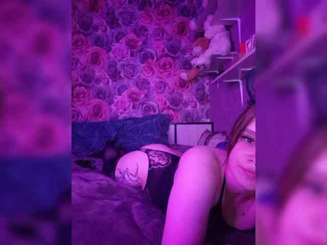 Spacegirl18 webcam