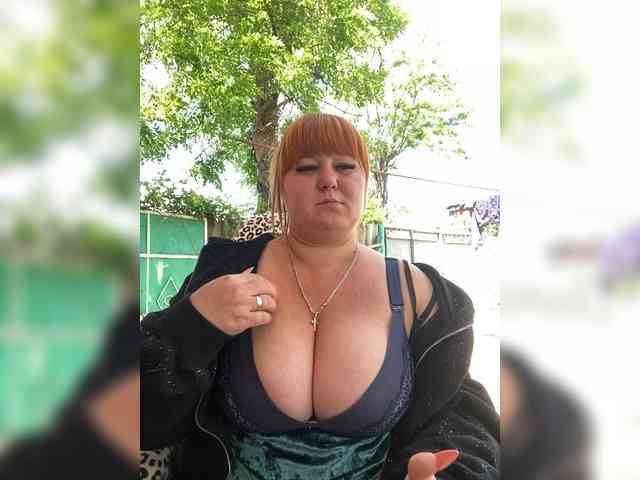 Miss-Tits2025 webcam