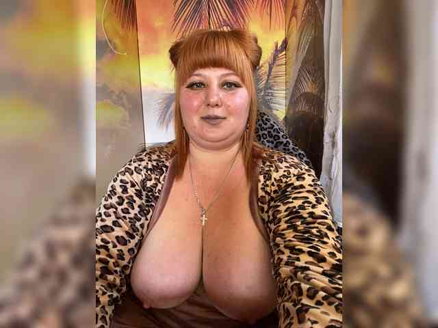 Miss-Tits2025 webcam