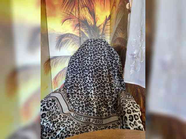 Miss-Tits2025 webcam