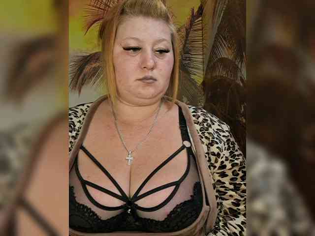 Miss-Tits2025 webcam