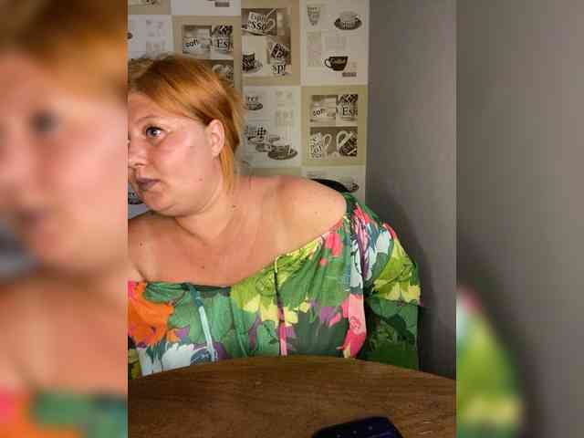 Miss-Tits2025 webcam