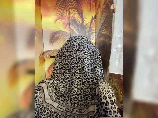 Miss-Tits2025 webcam