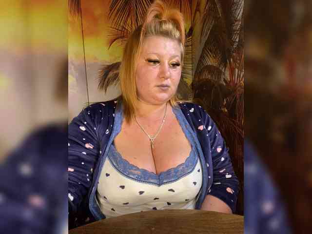 Miss-Tits2025 webcam