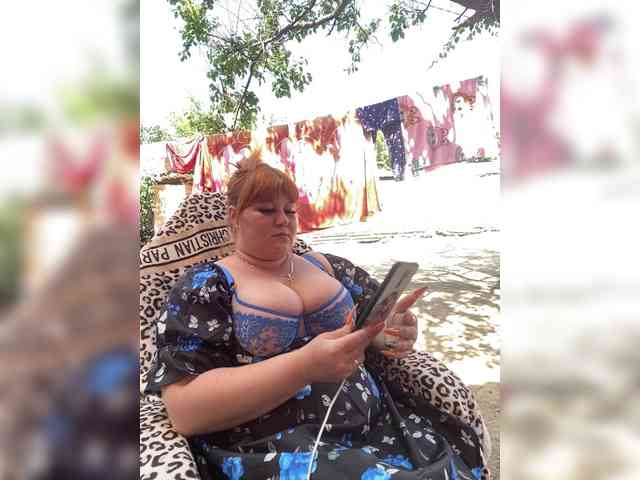 Miss-Tits2025 webcam