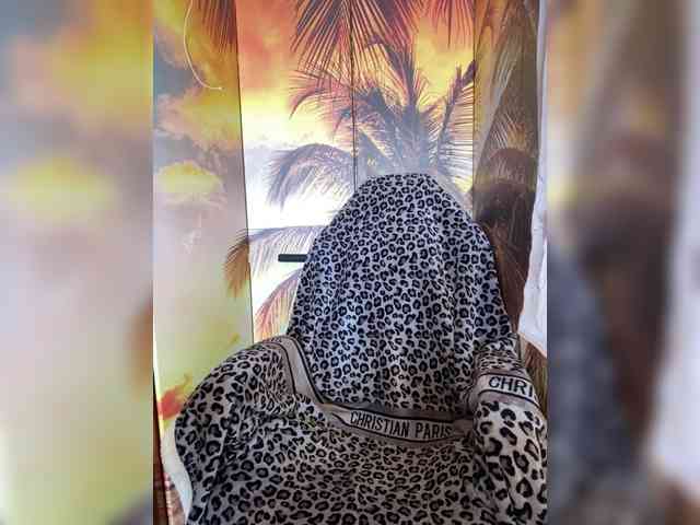 Miss-Tits2025 webcam