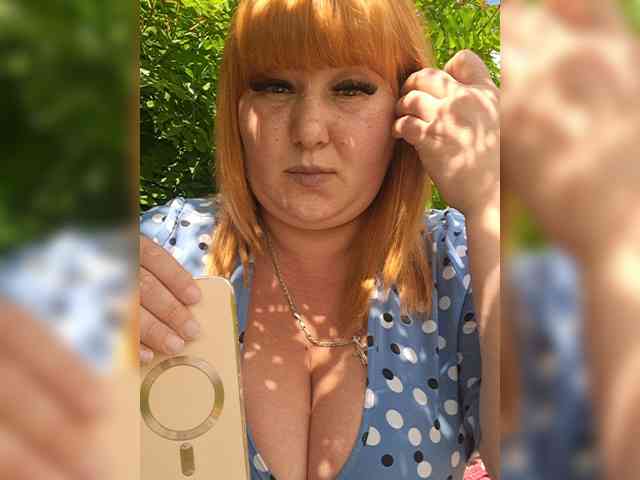 Miss-Tits2025 webcam