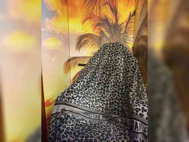 Miss-Tits2025 webcam