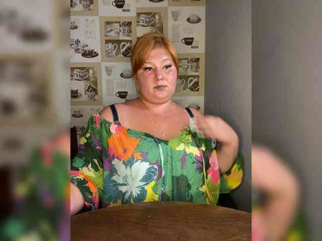 Miss-Tits2025 webcam