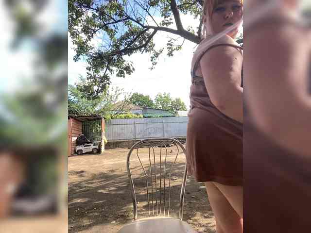 Miss-Tits2025 webcam