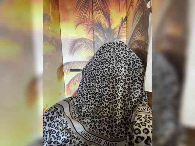 Miss-Tits2025 webcam