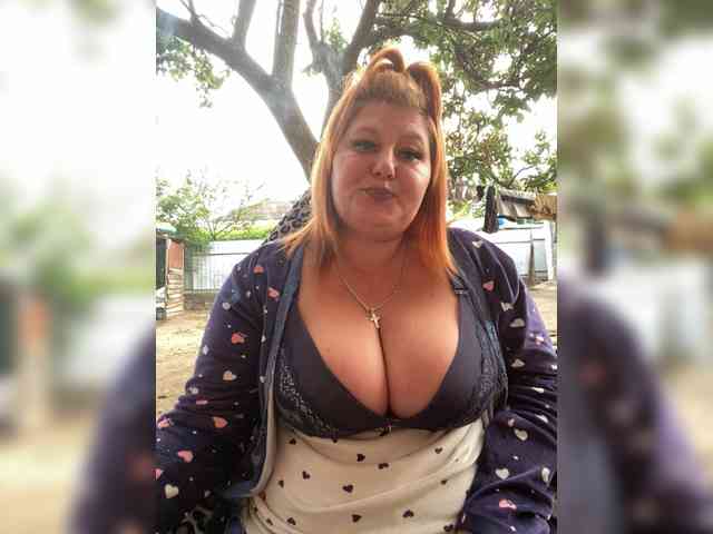 Miss-Tits2025 webcam