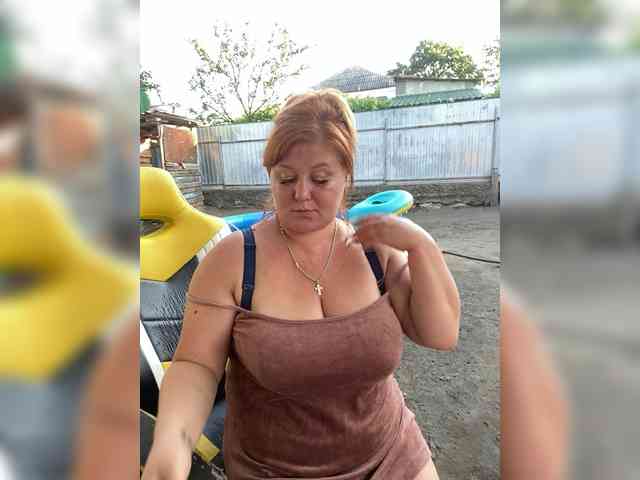 Miss-Tits2025 webcam