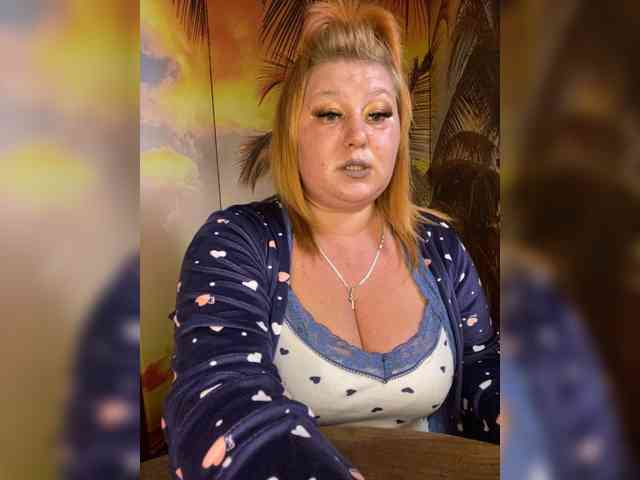 Miss-Tits2025 webcam