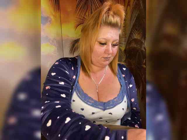 Miss-Tits2025 webcam