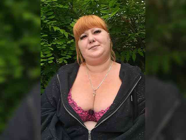 Miss-Tits2025 webcam