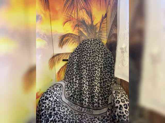 Miss-Tits2025 webcam