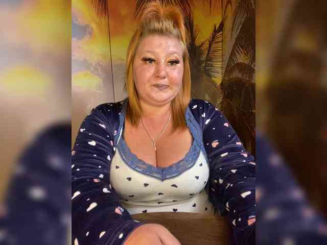 Miss-Tits2025 webcam