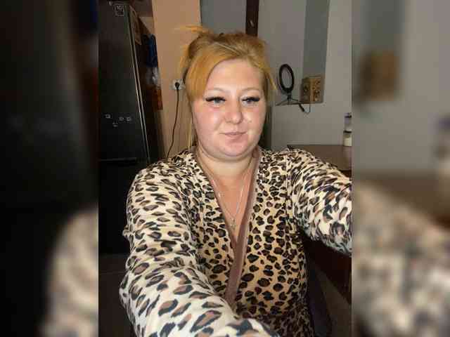 Miss-Tits2025 webcam