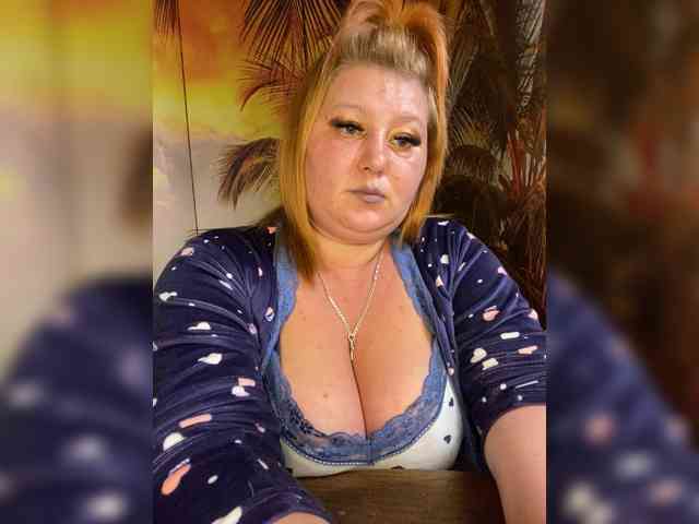 Miss-Tits2025 webcam