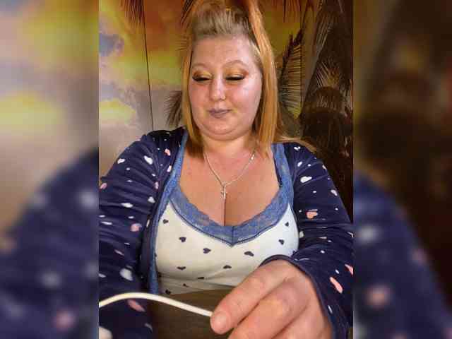 Miss-Tits2025 webcam