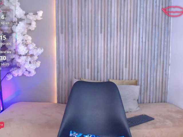 Hillary-hott live cam on BongaCams