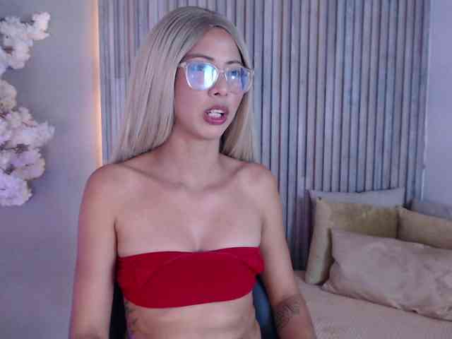 Hillary-hott webcam
