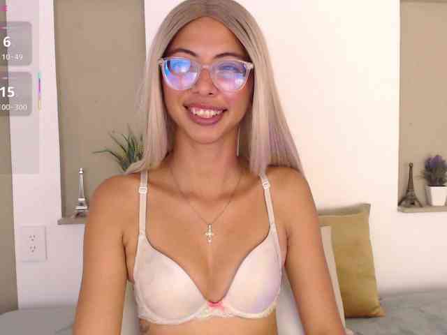 Hillary-hott webcam