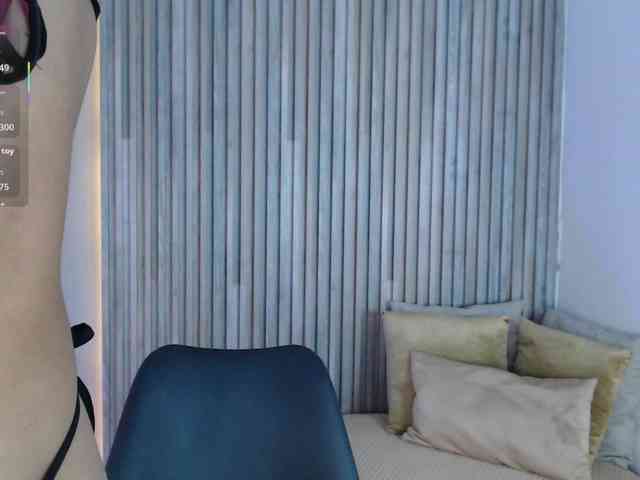 Hillary-hott webcam