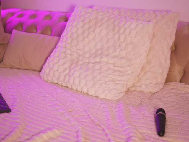 GiaInked live cam on BongaCams