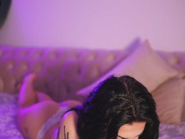 GiaInked live cam on BongaCams