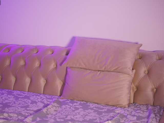 GiaInked live cam on BongaCams