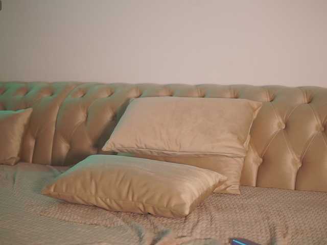 GiaInked live cam on BongaCams