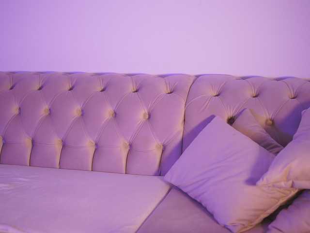 GiaInked live cam on BongaCams