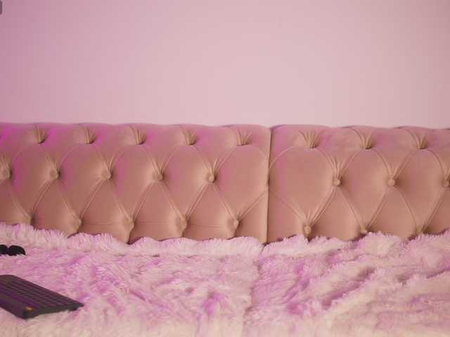 GiaInked live cam on BongaCams