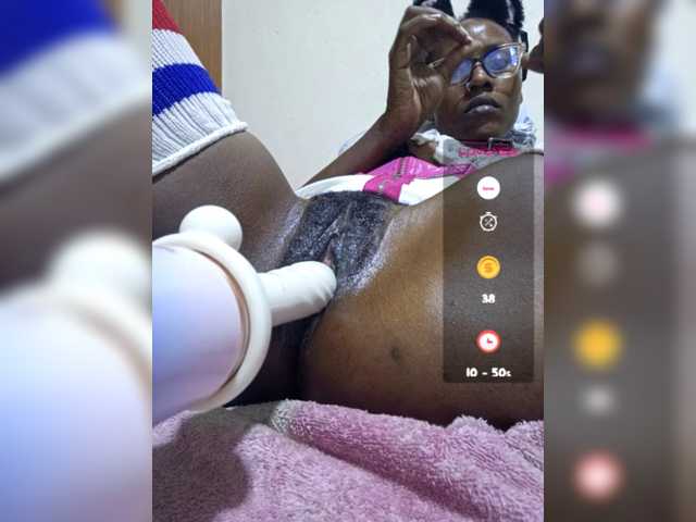 TamyzA live cam on BongaCams