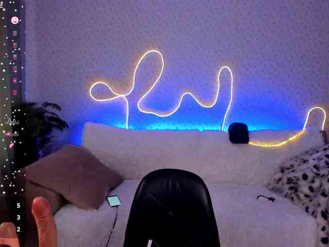 EternalLilith webcam