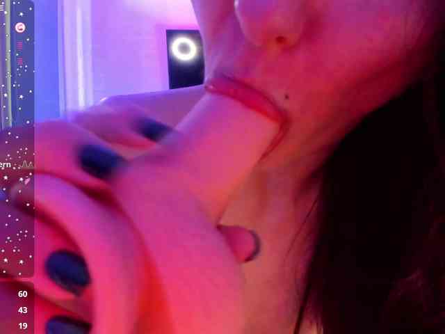 EternalLilith webcam