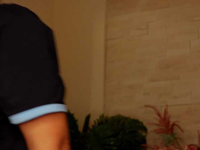FeliciaKrige live cam on BongaCams