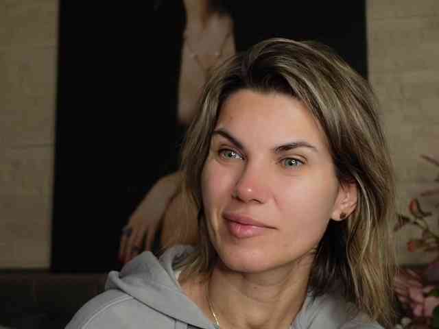 FeliciaKrige webcam
