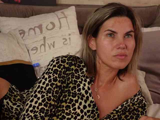 FeliciaKrige webcam