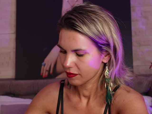 FeliciaKrige webcam