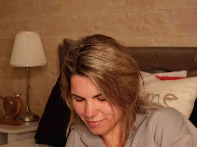 FeliciaKrige webcam
